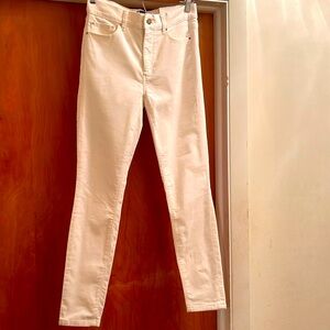 Ann Taylor Mid rise skinny brushed corduroy (velvet) pants. Winter white